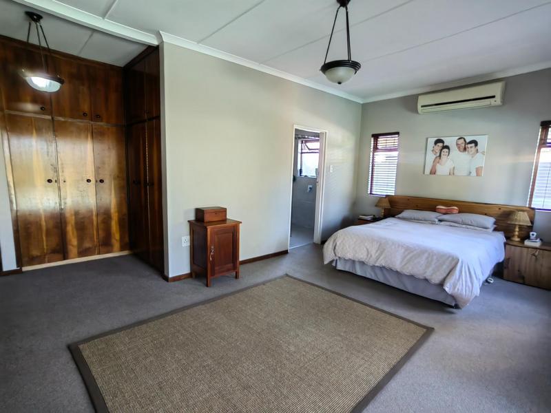 5 Bedroom Property for Sale in Prince Alfred Hamlet Western Cape